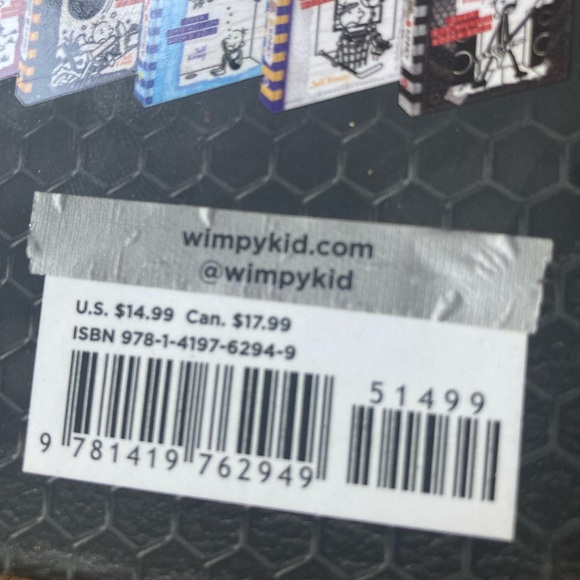 NWT Diary of Wimpy kid hardback. Diper Overload. Was a gift. New. - Picture 4 of 5